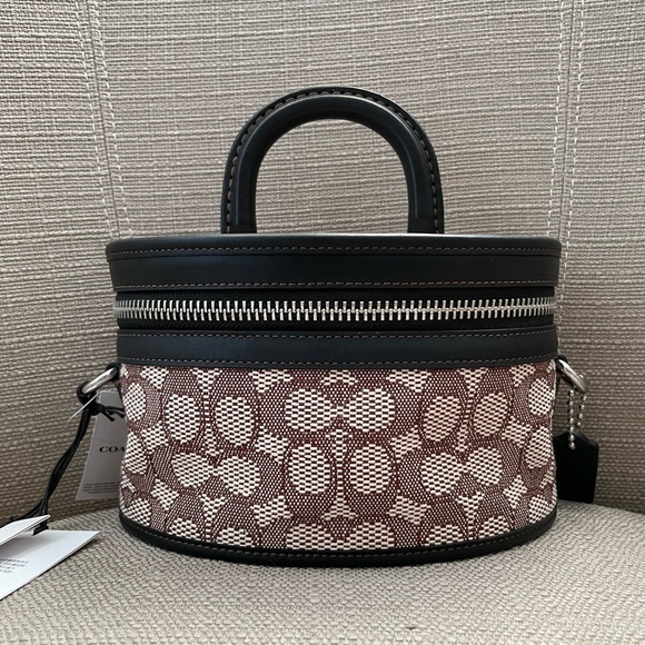 Coach Trail Bag In Signature Textile Jacquard new with tags - Picture 1 of 15